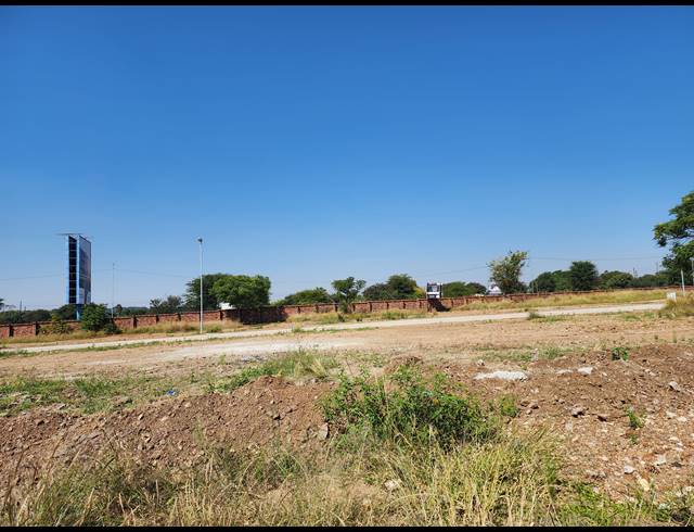 303M² VACANT LAND FOR SALE IN SOUTHERN GATEWAY